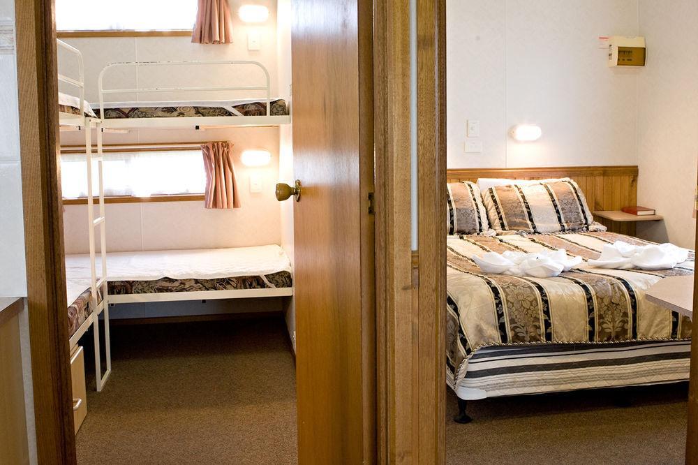 Nrma Riverside 4*