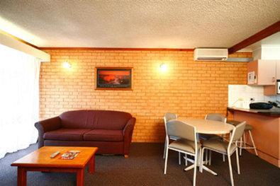 Aparthotel Blue Whale Motor & 3*
