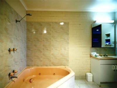Blue Whale Motor & Aparthotel 3*
