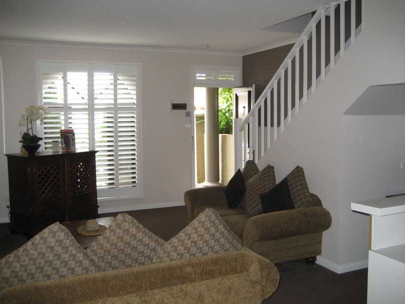 Gallery 4* Warrnambool