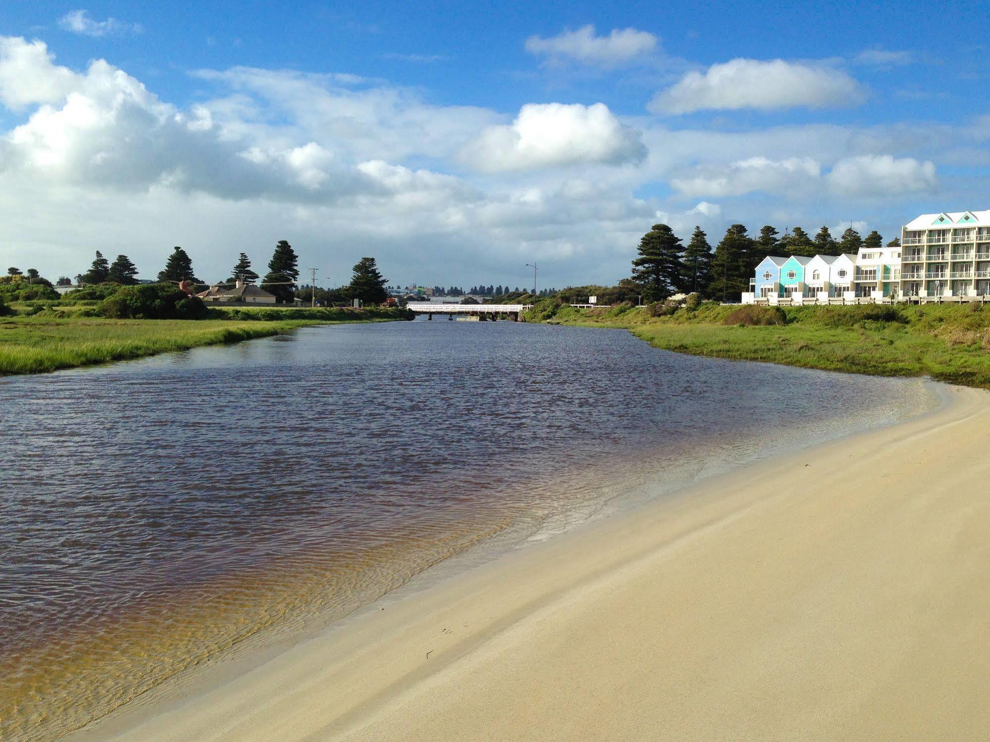 Resort Lady Bay 4*