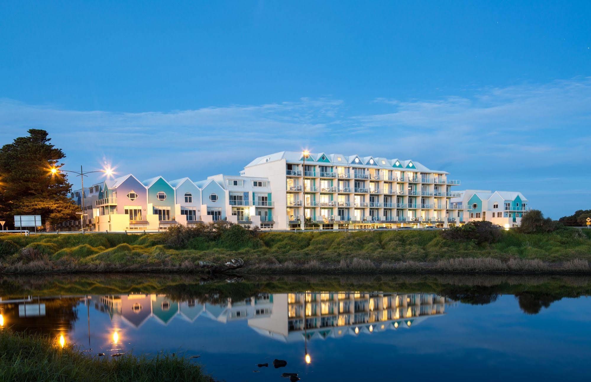 Resort Lady Bay 4*
