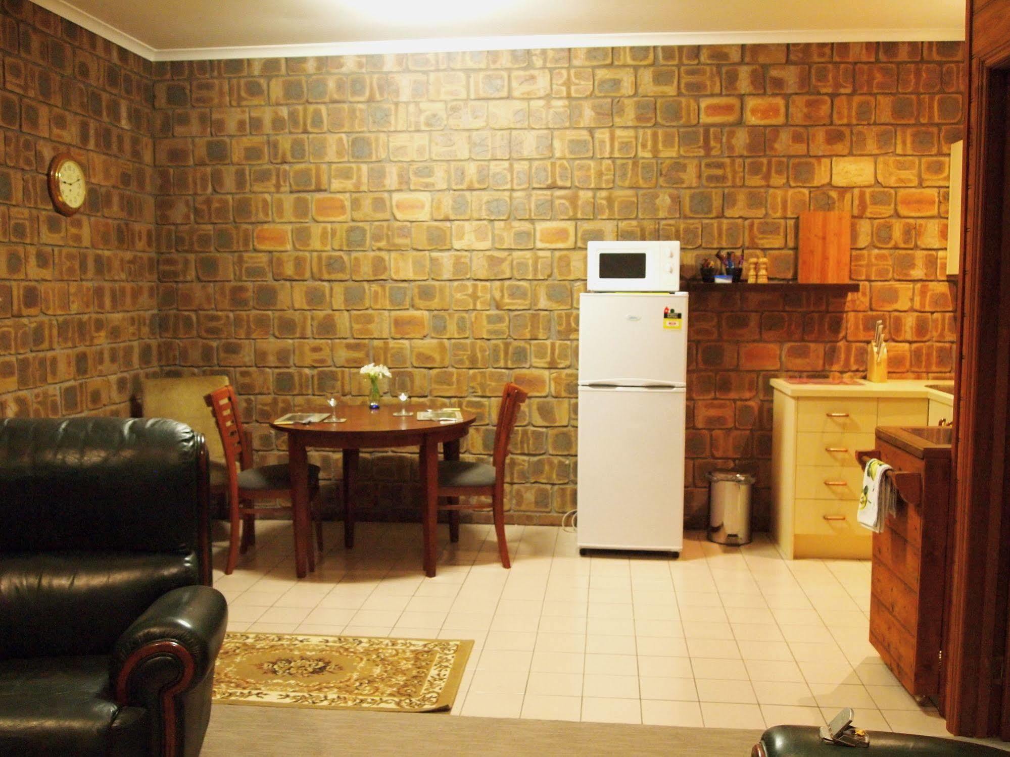 Farmhouse Flat Hotel 3*