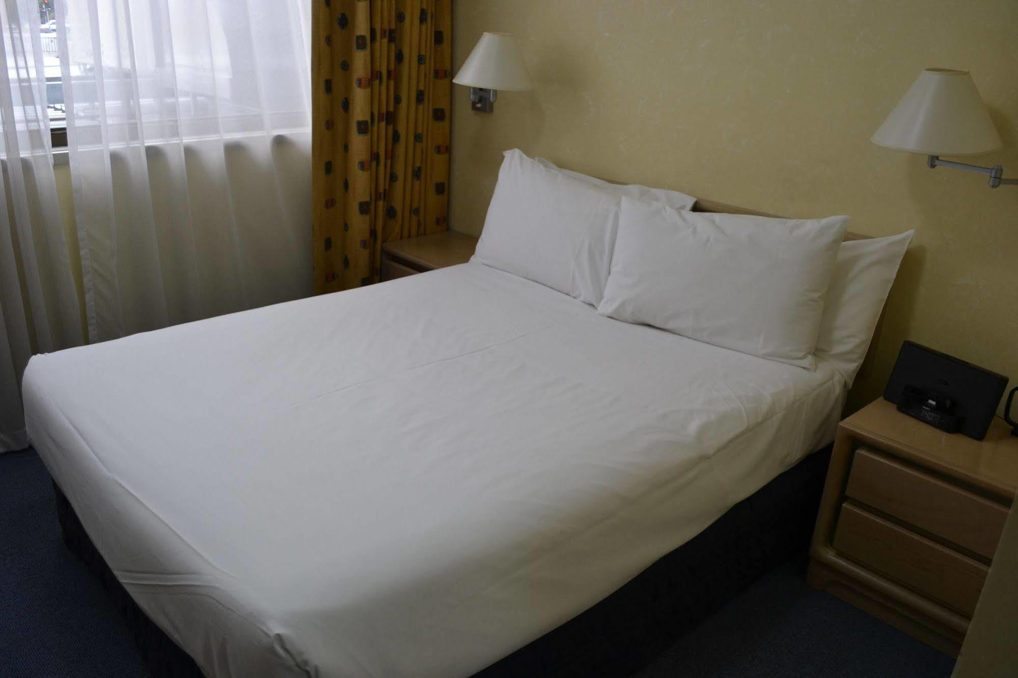 Mid Hotel