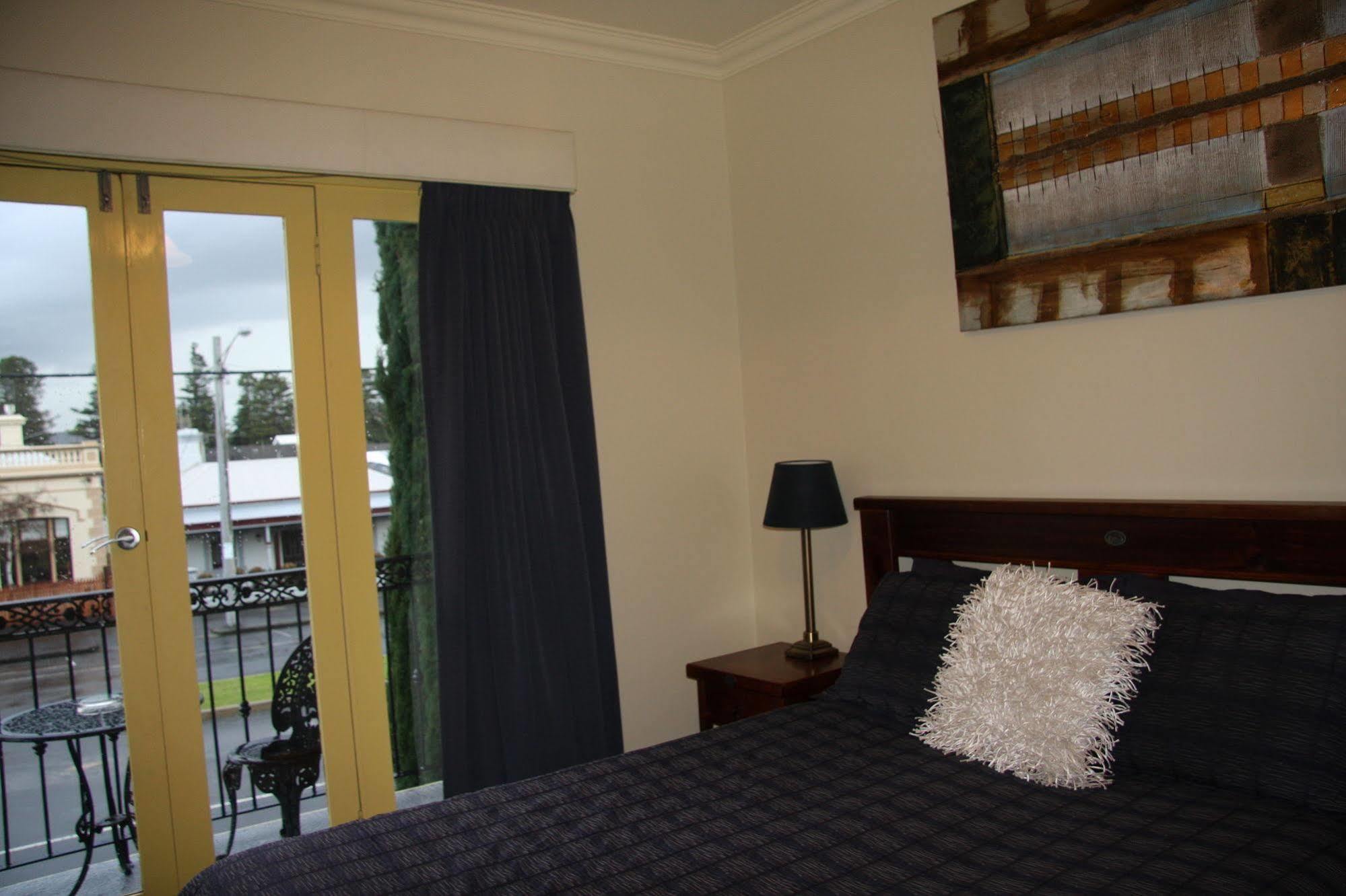 Banyan Place Aparthotel