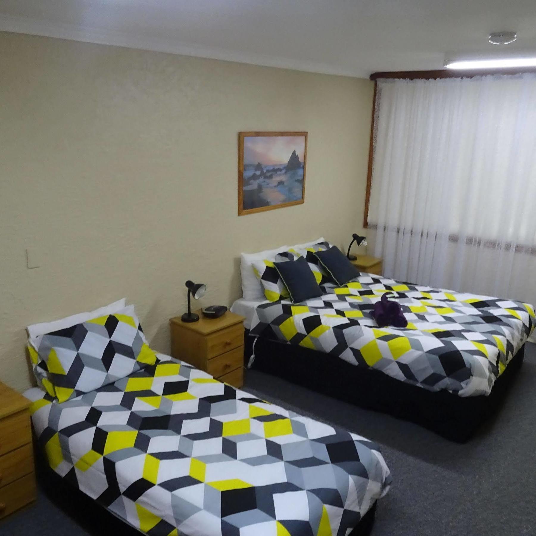 Motel Turn-in 3*