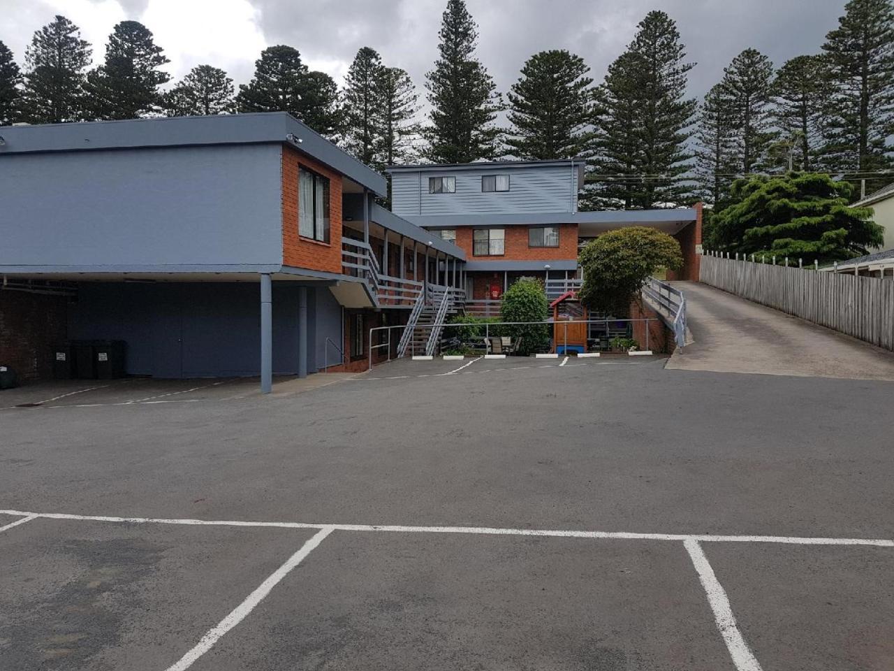 Mahogany Warrnambool