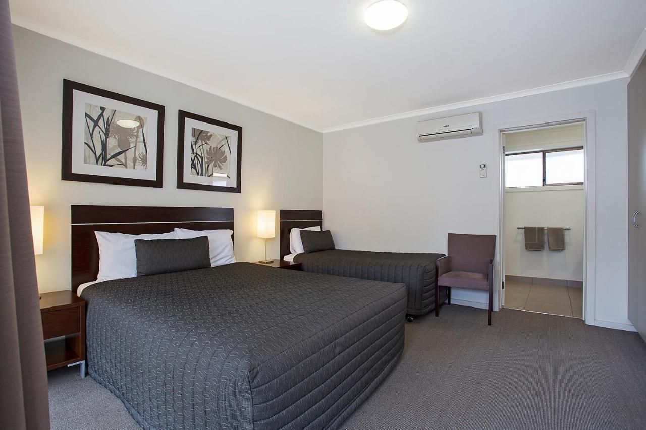 Elm Tree Motel 4*