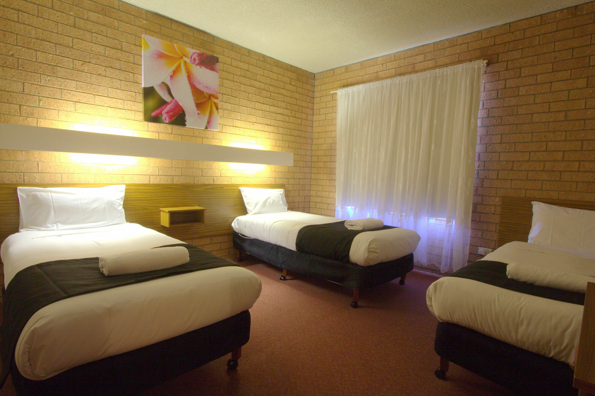 Blue Whale Motor & Aparthotel 3*