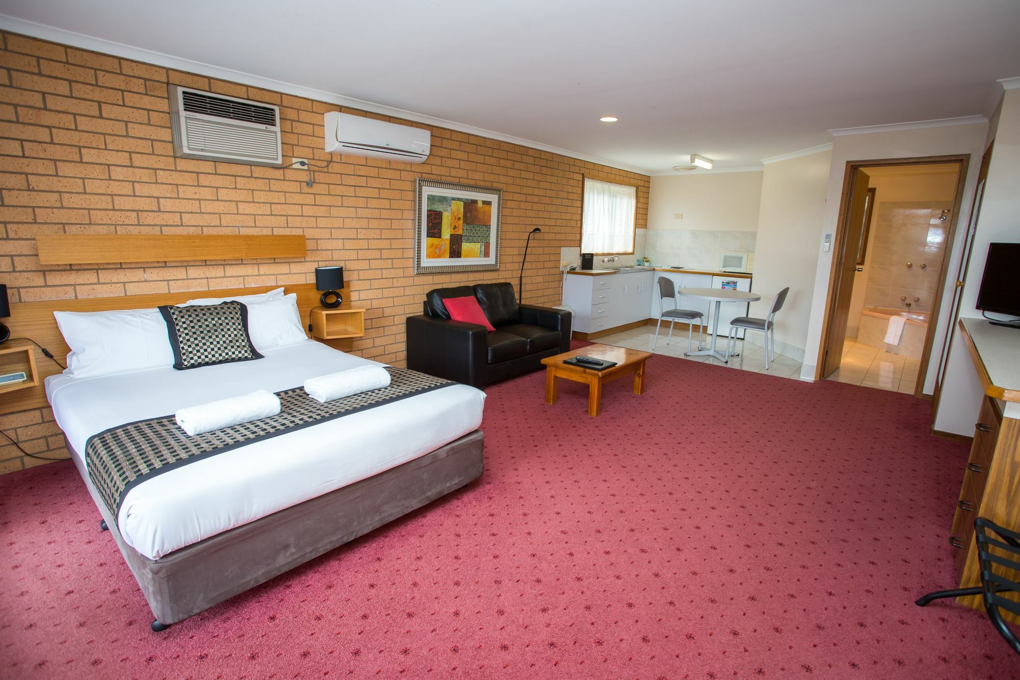 Blue Whale Motor & Aparthotel Warrnambool