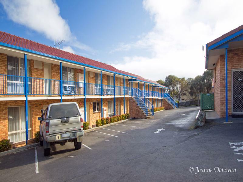 Blue Whale Motor & 3* Warrnambool