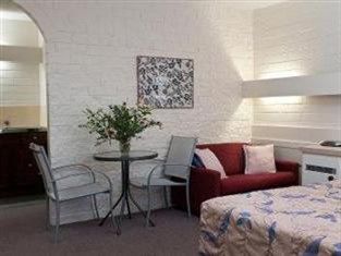 Mahogany Motel 3*