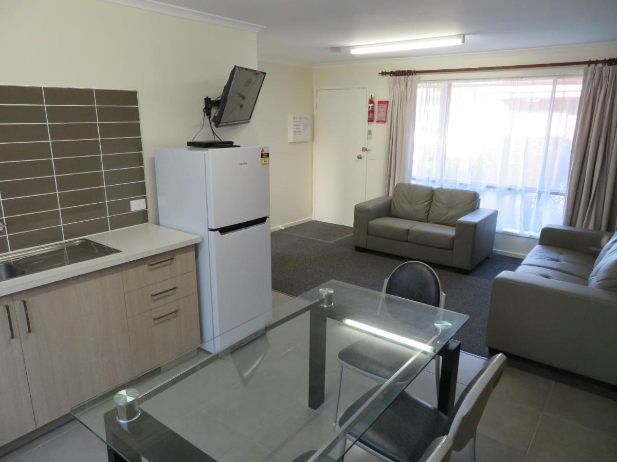 Chalet And Warrnambool