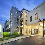 Quest Warrnambool