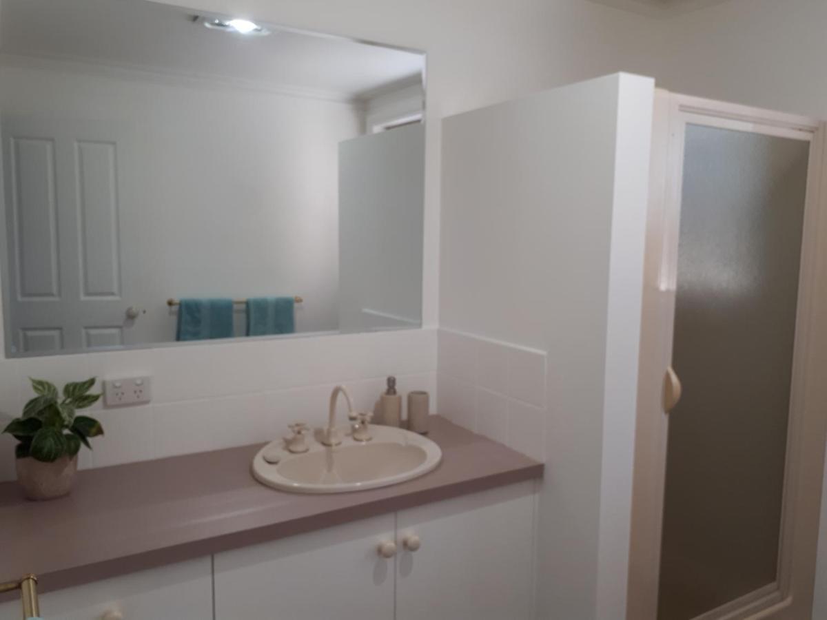 Roshnier Apartment