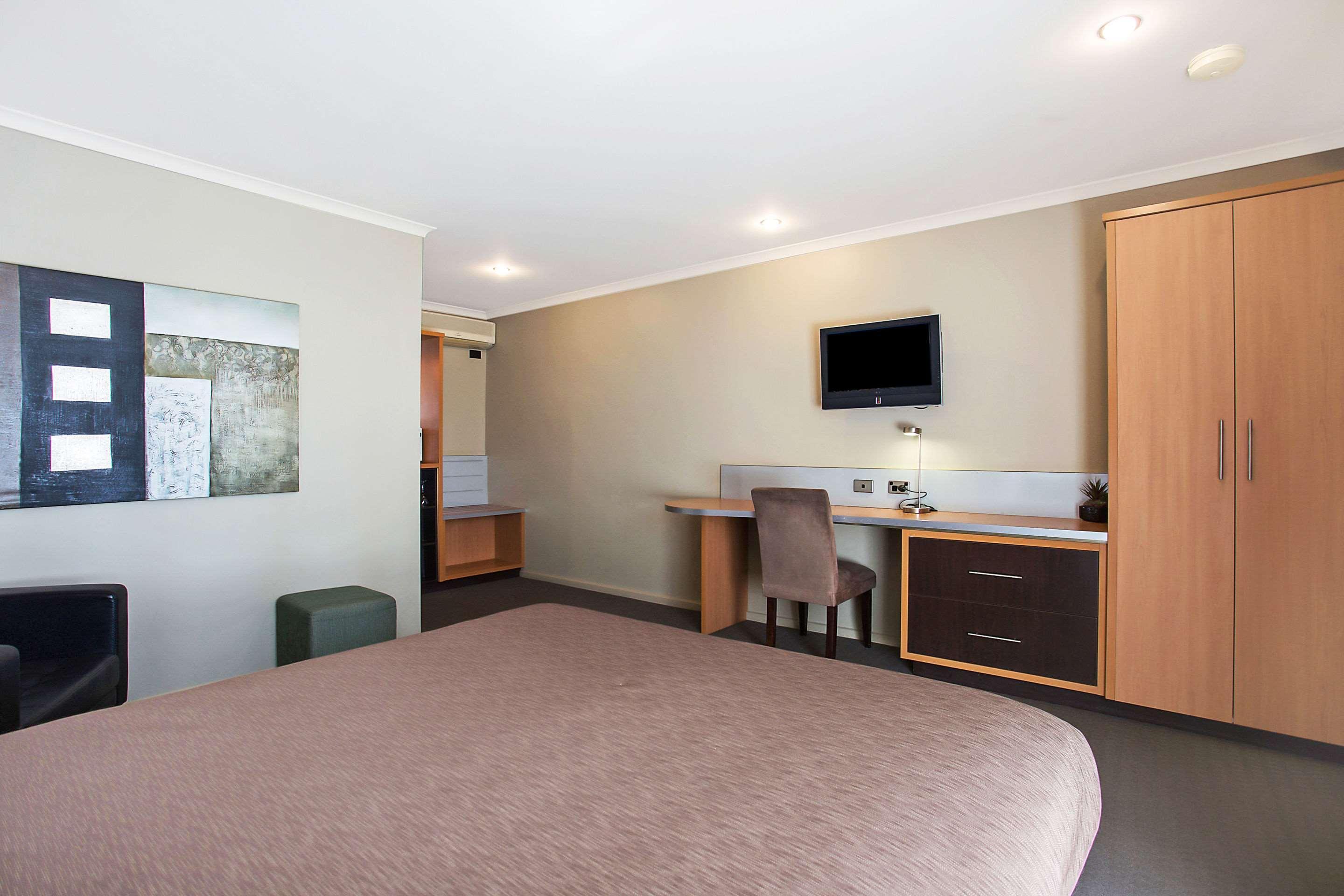 Inn Comfort On Raglan 4*