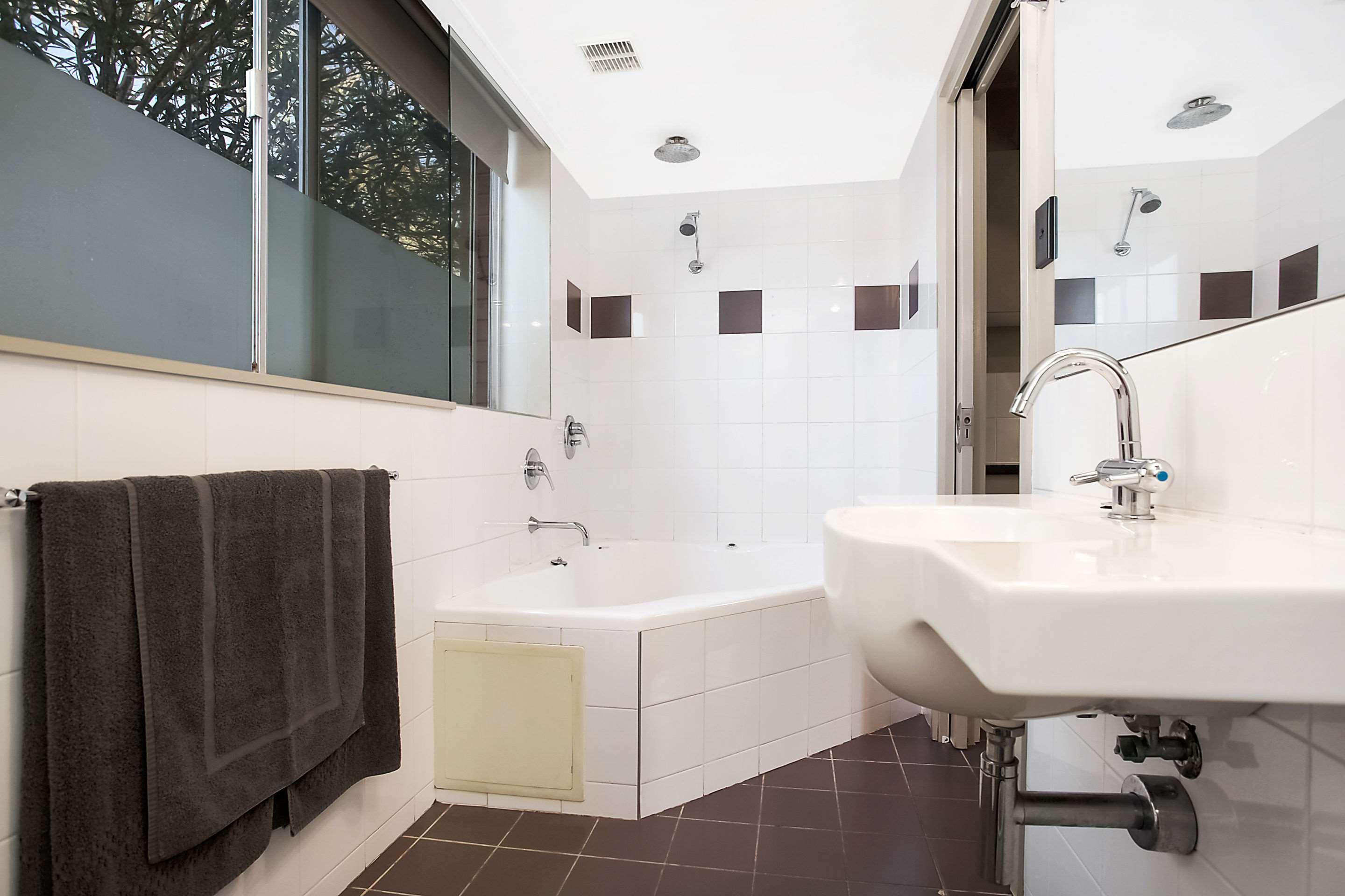 Comfort On Raglan Inn 4*