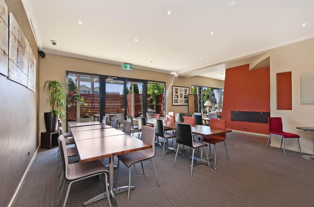 Comfort On Raglan Inn