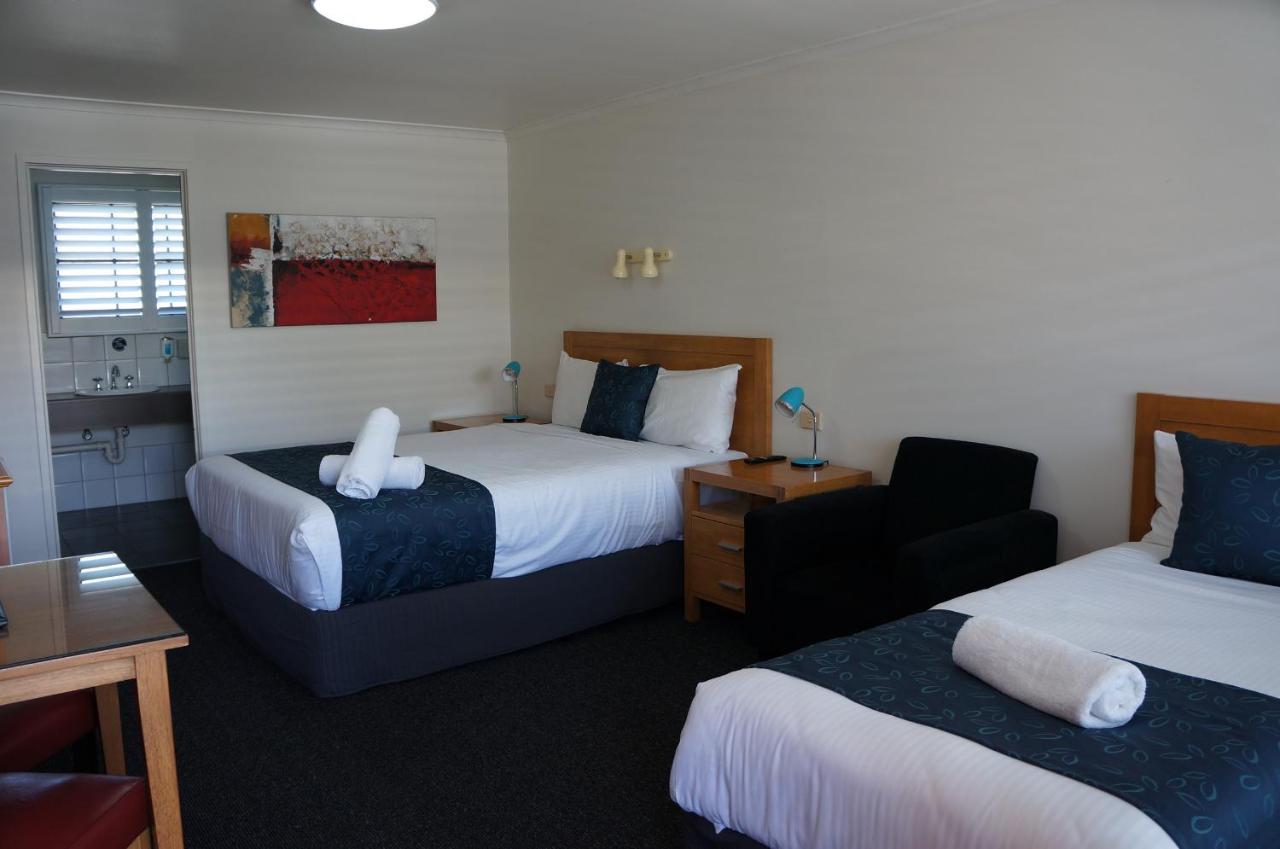 Waves And Motel Warrnambool