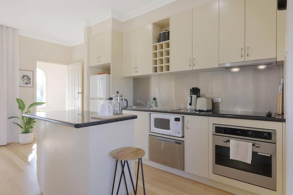 One Bedroom In Cbd Apartment
