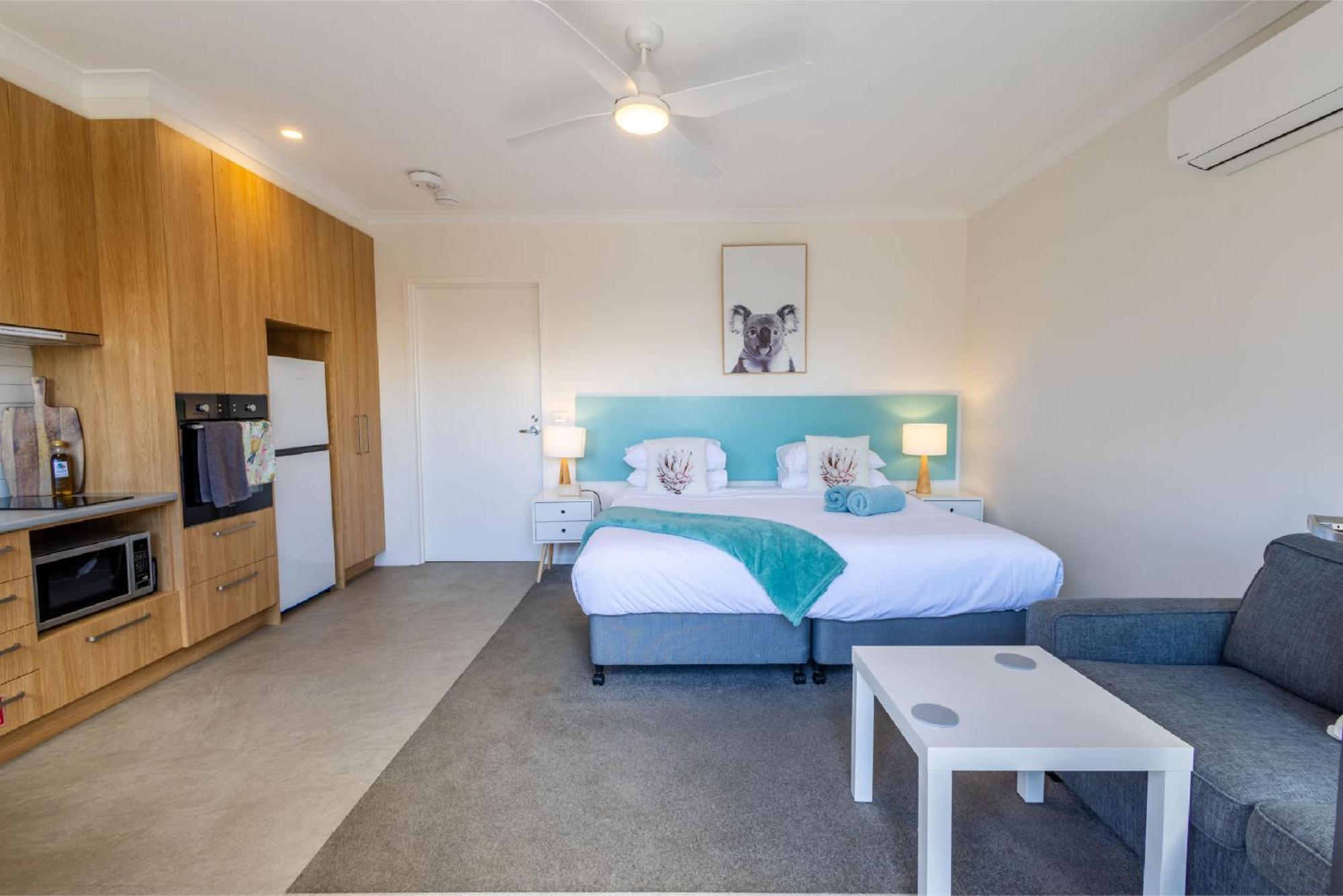 Botanic Aparthotel 4*