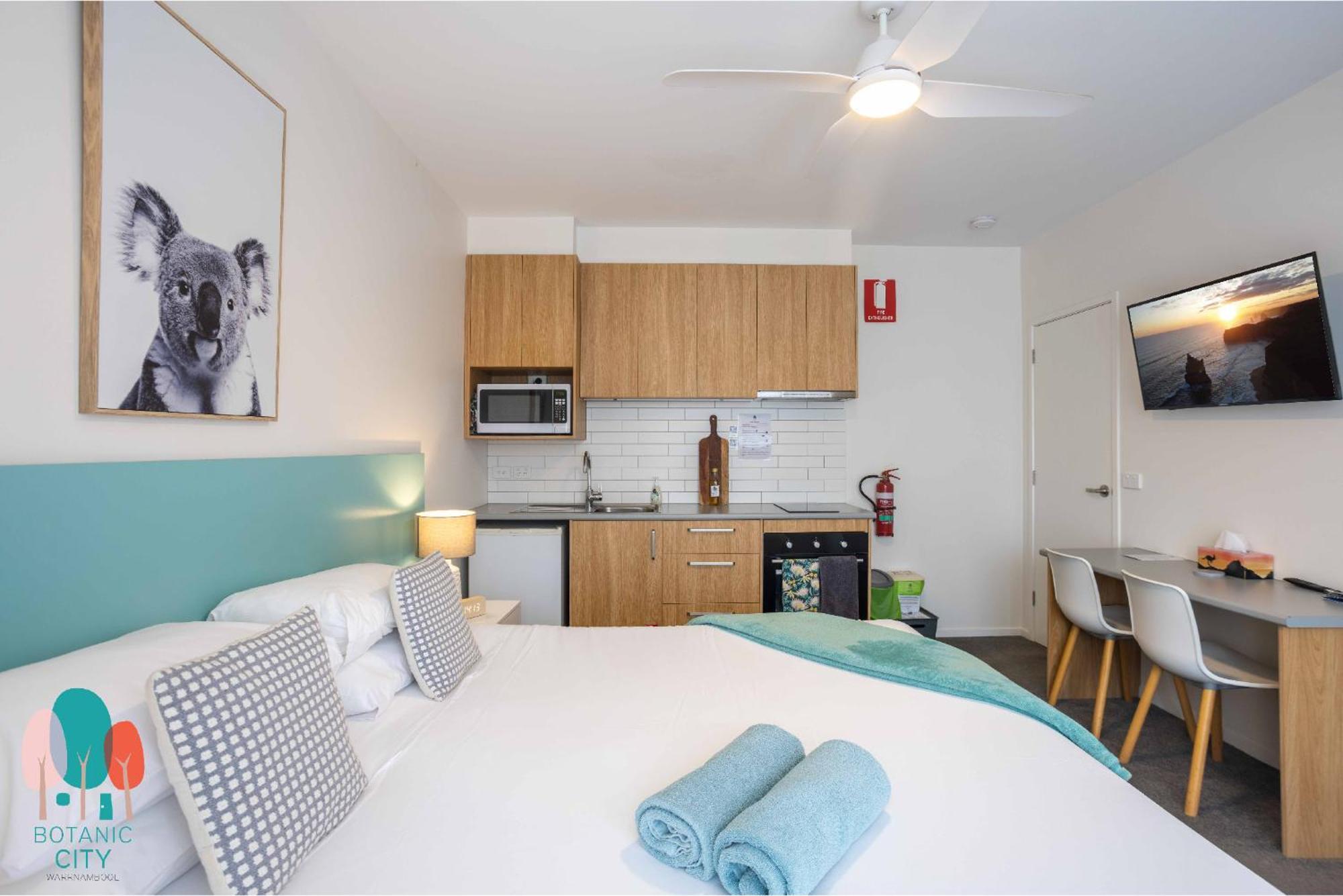Botanic Aparthotel 4*