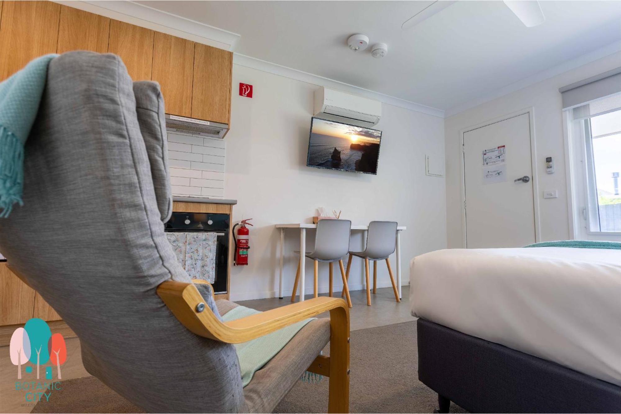Botanic Aparthotel 4*