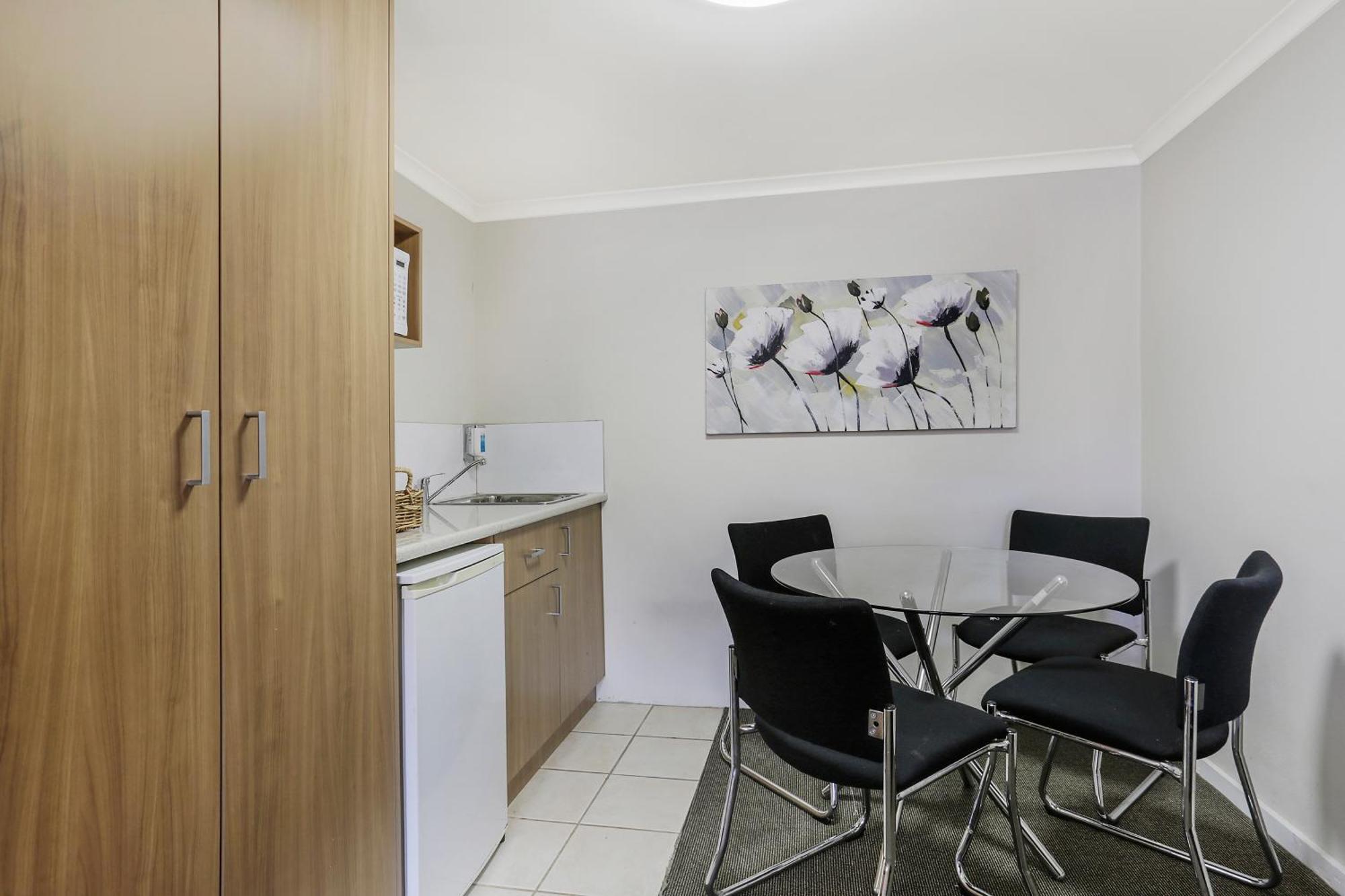 Motel Waves And Warrnambool