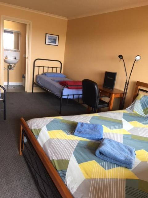 Backpackers * Warrnambool