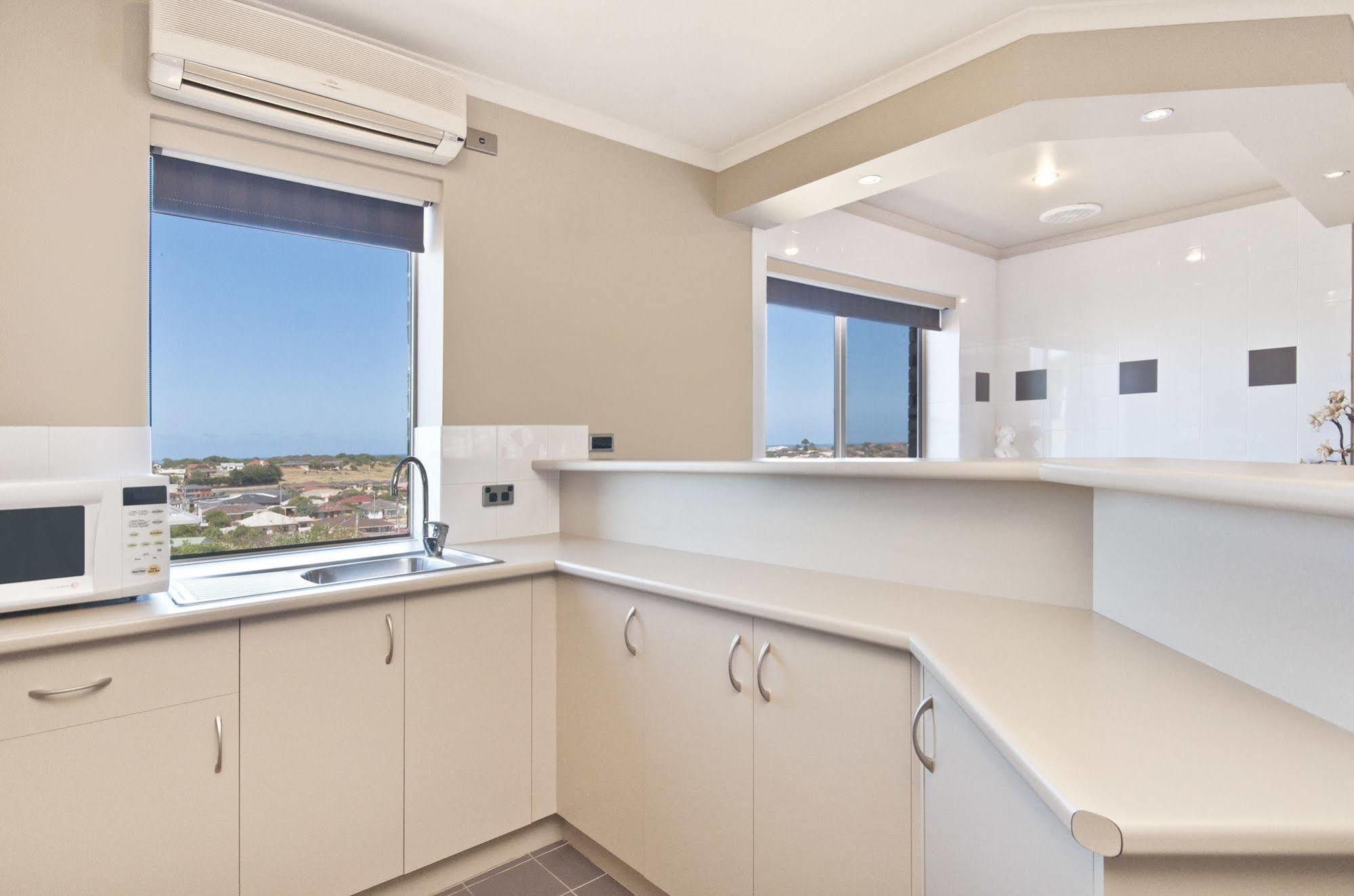 Comfort On Raglan Inn