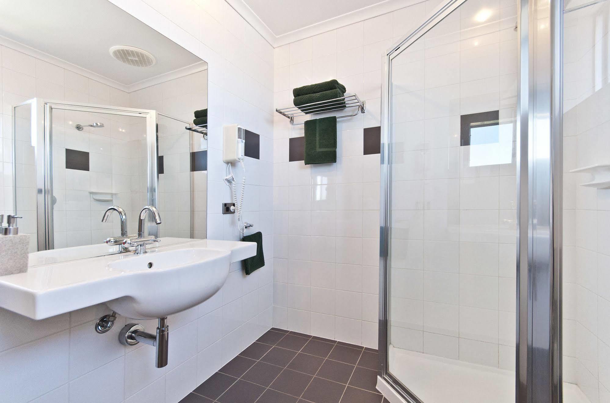 Inn Comfort On Raglan Warrnambool