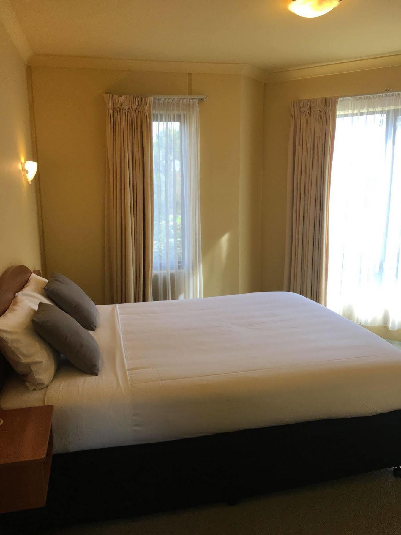 Motel Hopkins House & 4*