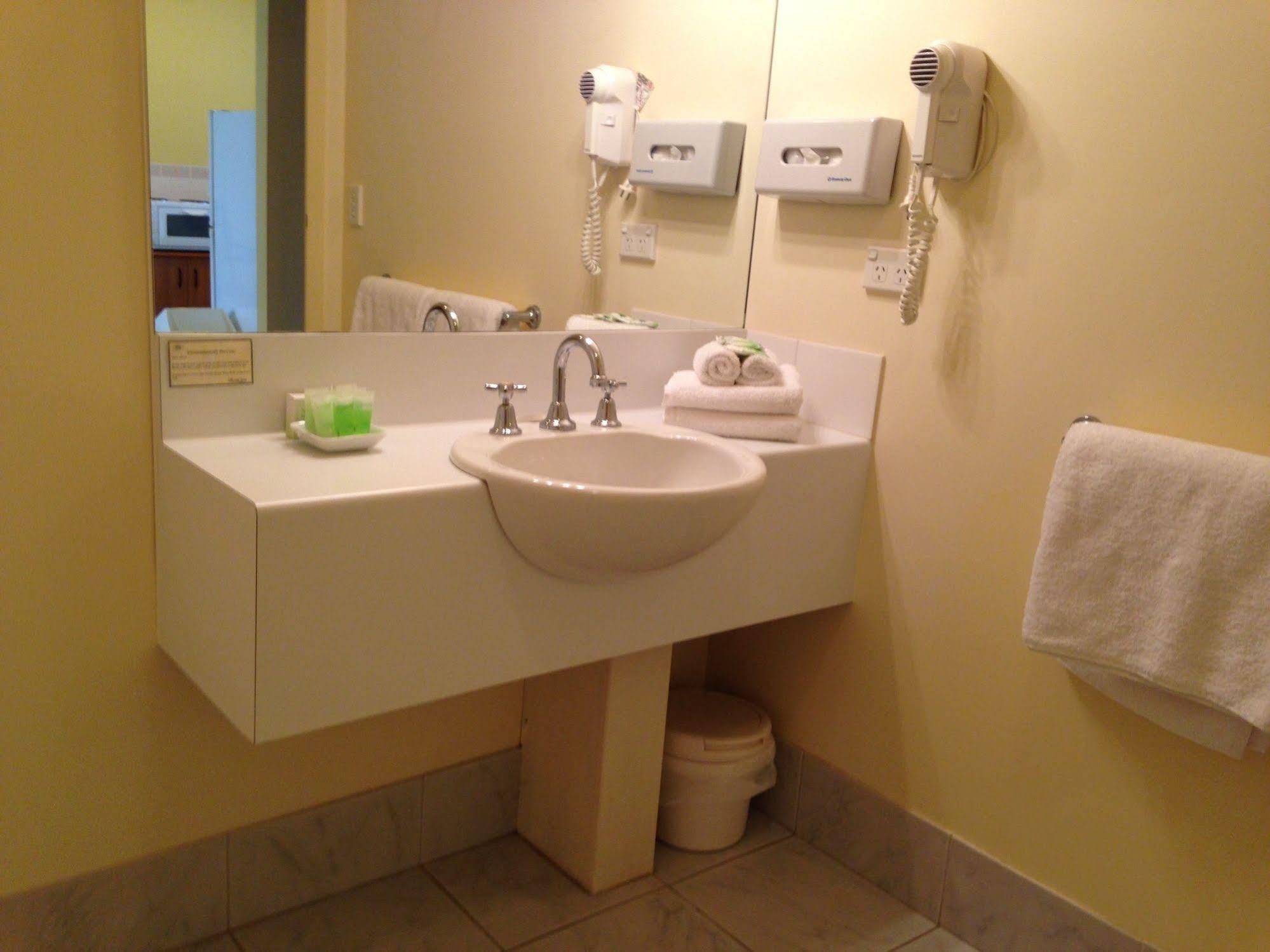 Hopkins House & 4* Warrnambool